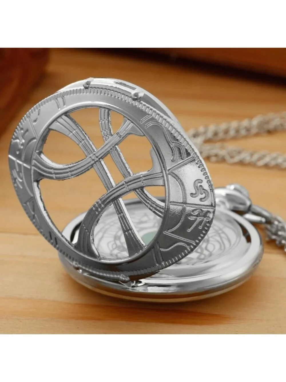 Men's Silver Analog Quartz Green Eyes Shape Pendant Necklace Round Pocket Watch